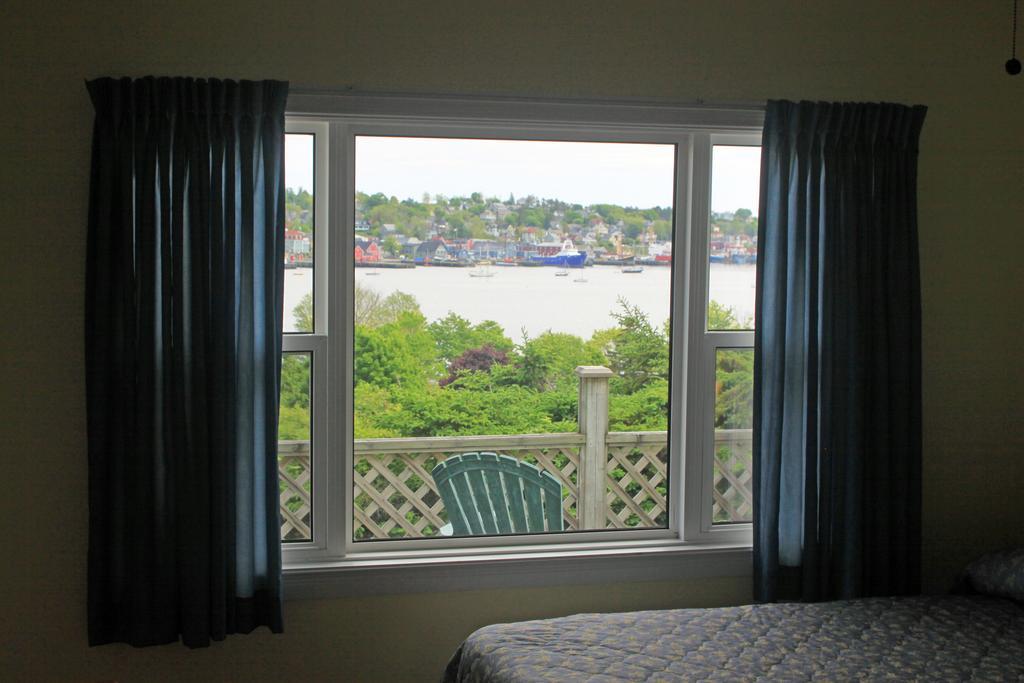Topmast Motel Lunenburg Phòng bức ảnh