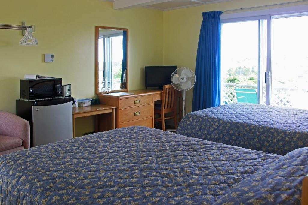 Topmast Motel Lunenburg Phòng bức ảnh